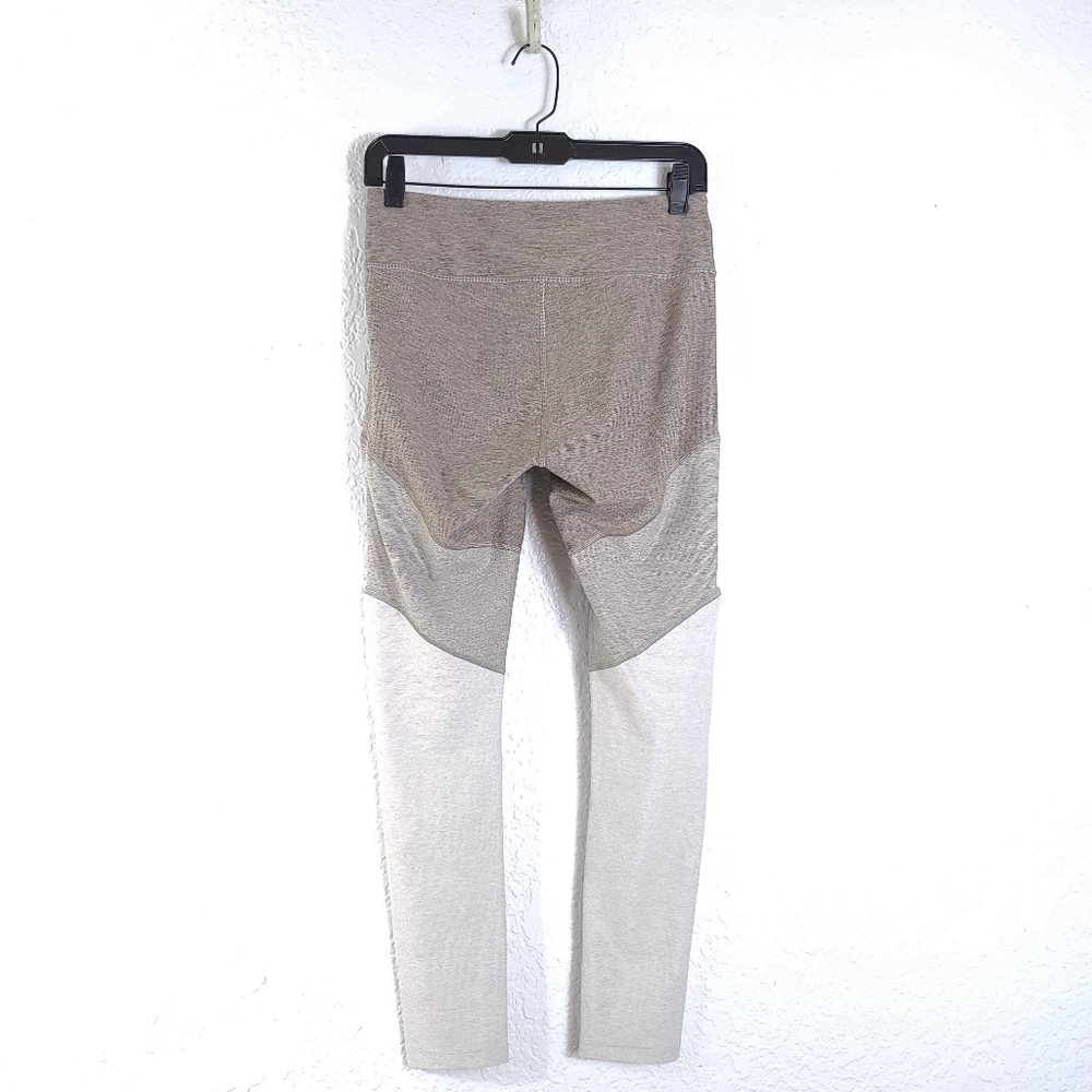 OUTDOOR VOICES Tri-Tone 7/8 Leggings Cream - Picture 6 of 8